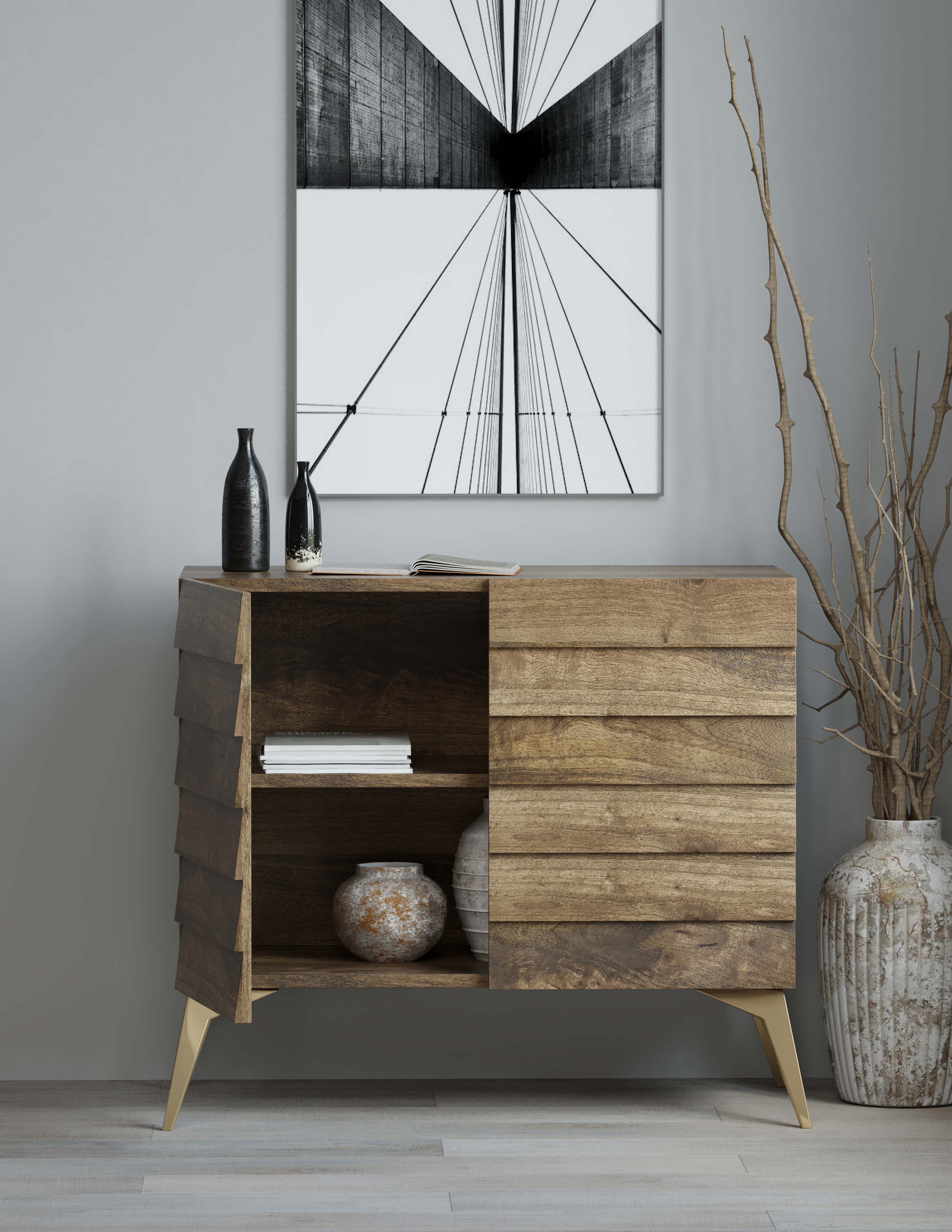 Sculptural Shiplap Detailing and Gilded Sophistication
